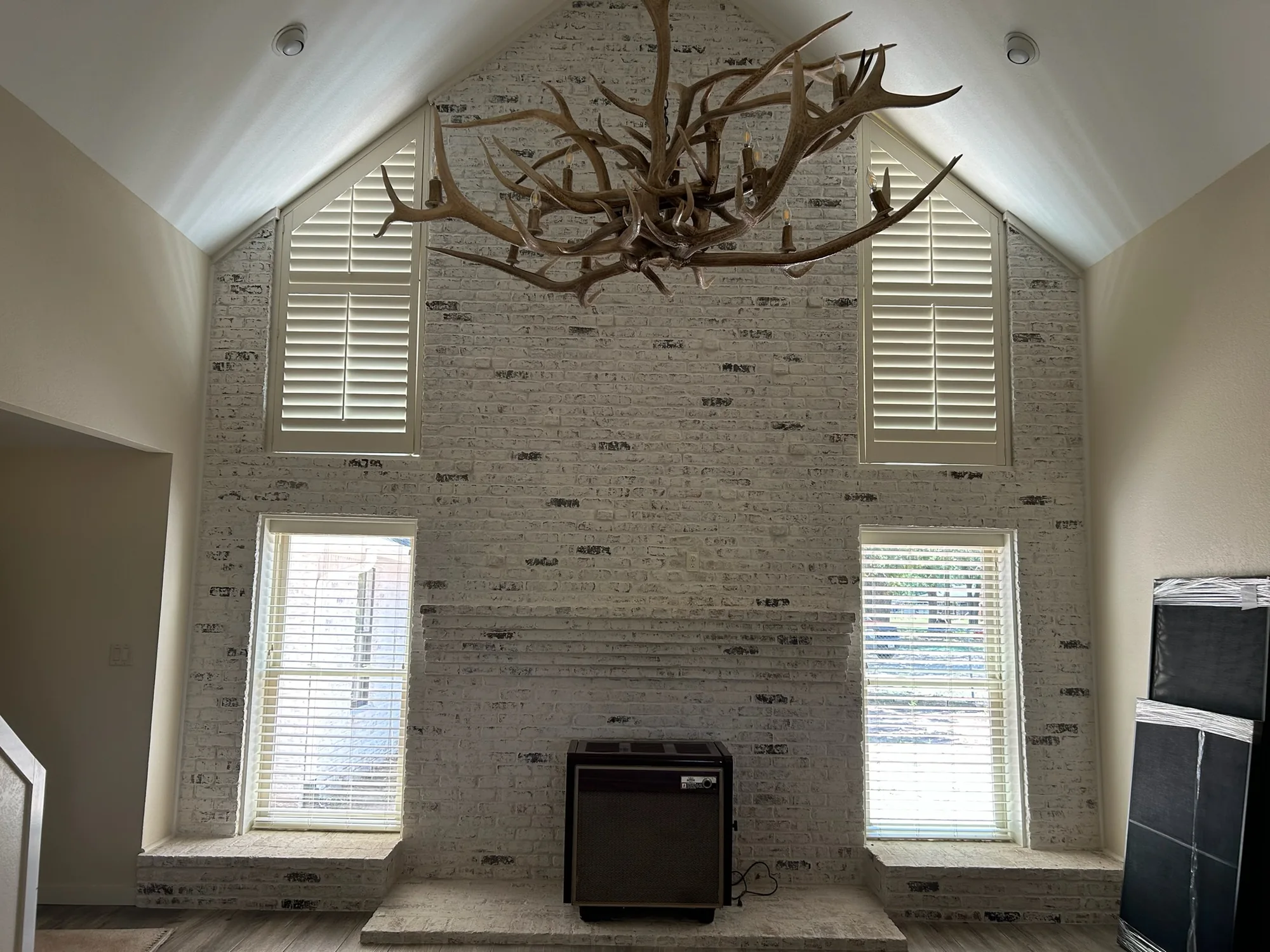 Wood & Faux Wood Blinds installed by Love Is Blinds in Southern Arizona
