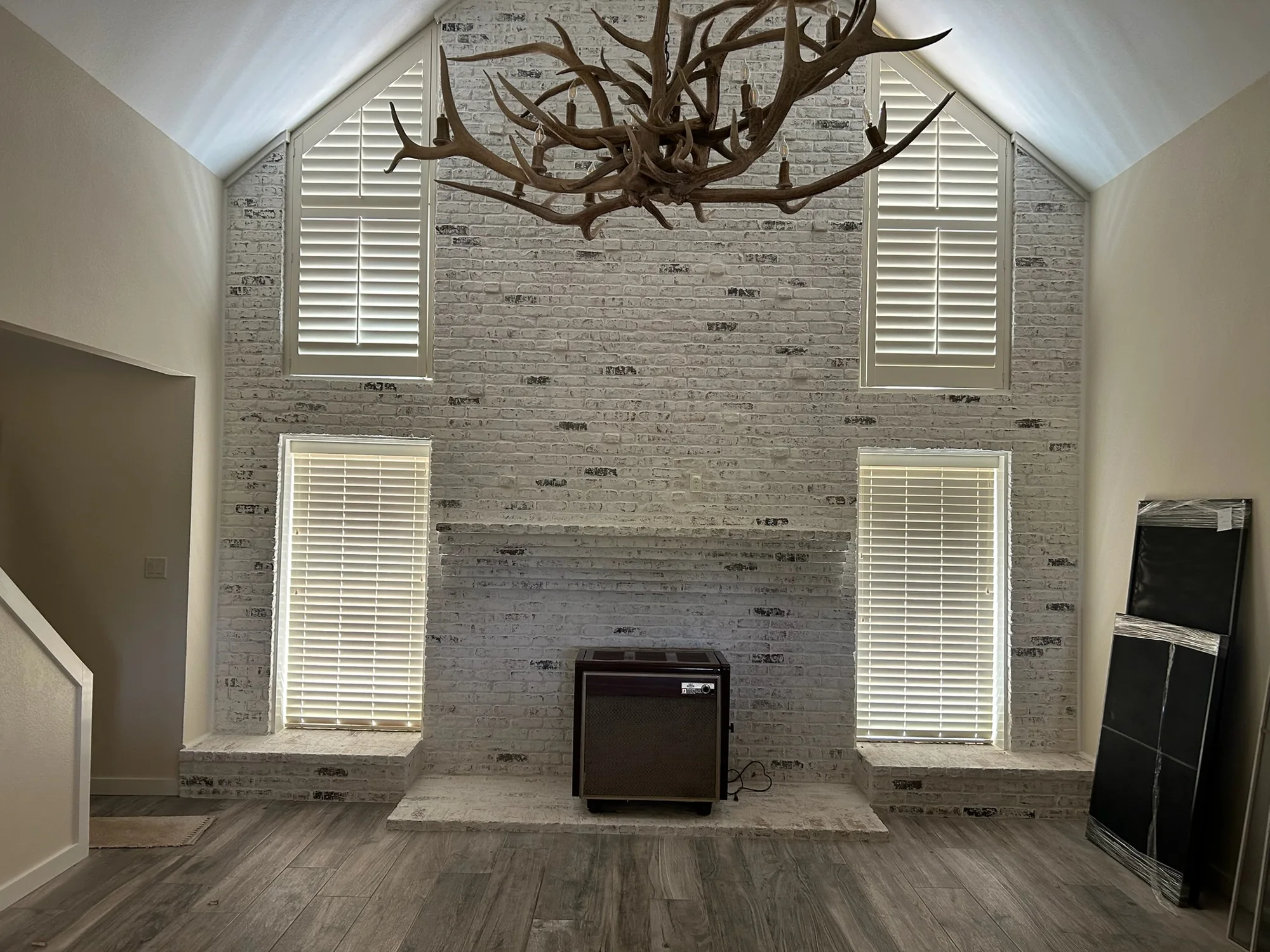 Wood & Faux Wood Blinds installed by Love Is Blinds in Southern Arizona